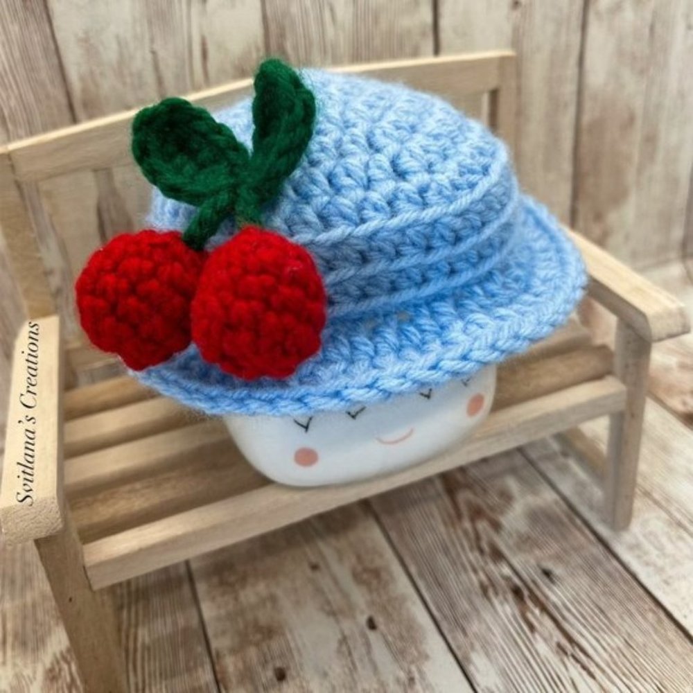 Marshmallow Mug Hat